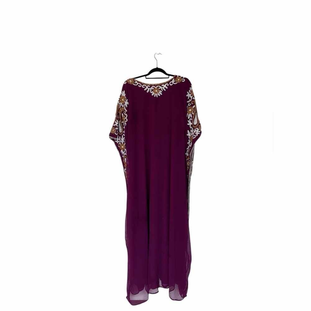 Purple Embroidered Kaftan‎ Dress - Picture 2 of 9